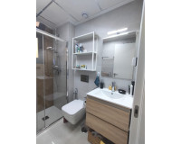 Resale - Apartment / Flat - Torrevieja