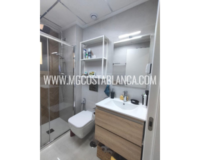 Resale - Apartment / Flat - Torrevieja