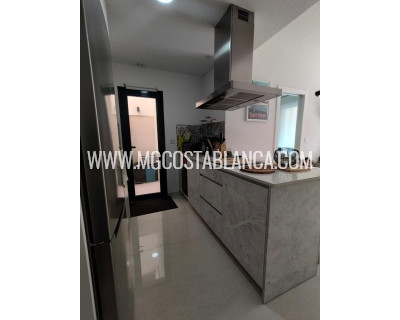 Resale - Apartment / Flat - Torrevieja