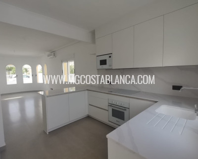 Resale - Villa - Orihuela