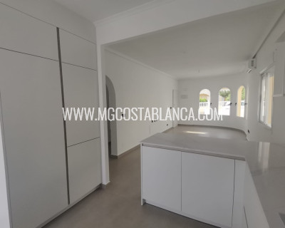 Resale - Villa - Orihuela