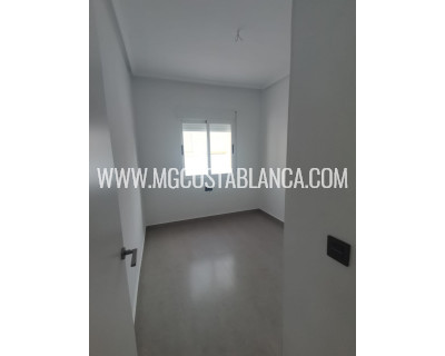 Resale - Villa - Orihuela