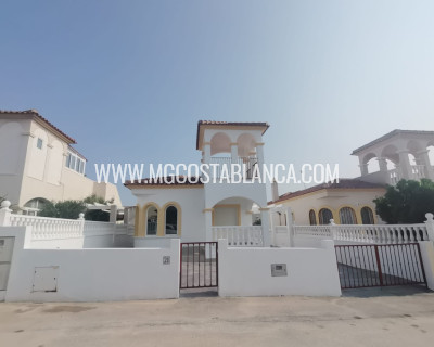 Resale - Villa - Orihuela