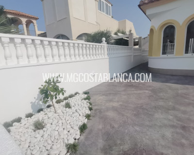 Resale - Villa - Orihuela