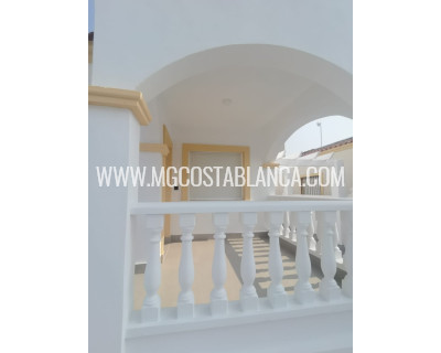 Resale - Villa - Orihuela
