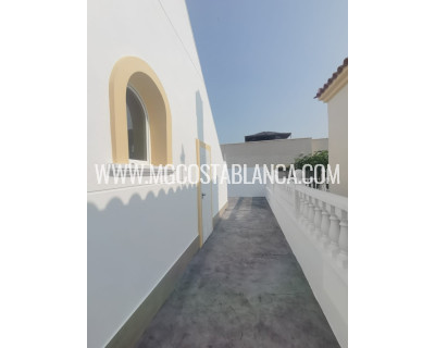 Resale - Villa - Orihuela